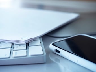 クラウドPBXの導入・運用費用は?コスト削減効果と注意点