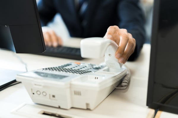 ビジネスフォンとは？選び方・機能・費用をわかりやすく解説