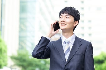 ビジネスフォンを携帯で使うには?スマホ連携・内線化の方法とメリットを解説