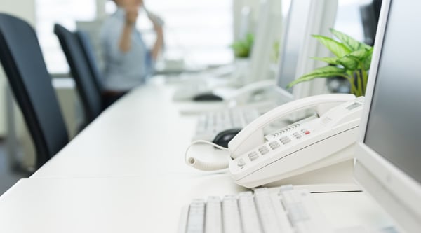 ビジネスフォンの導入価格を抑える方法：中小企業のための完全ガイド