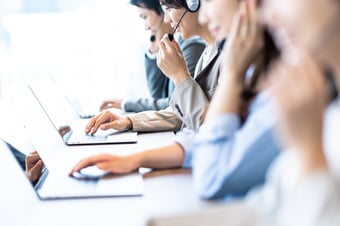 ソフトフォンの特徴とは？