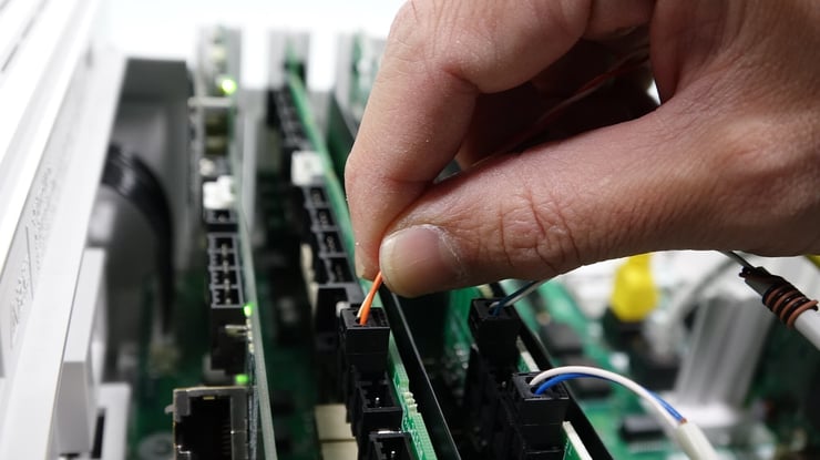 ビジネスフォンの電話工事は自分たちでできるの？