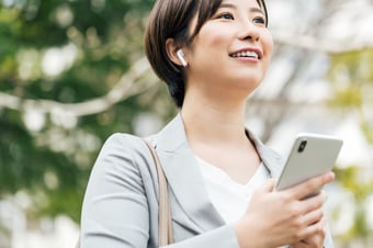 持ち運びできる機種も！コードレスのビジネスフォンを使おう